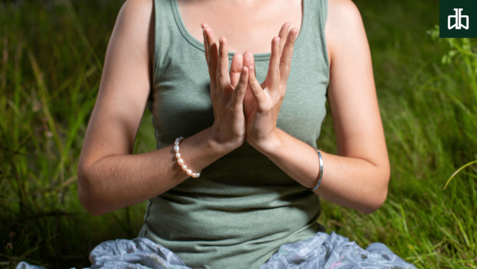 Mukula Mudra